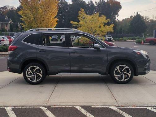 Magnetite Gray Metallic 2024 Subaru Forester Touring