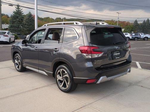 Magnetite Gray Metallic 2024 Subaru Forester Touring