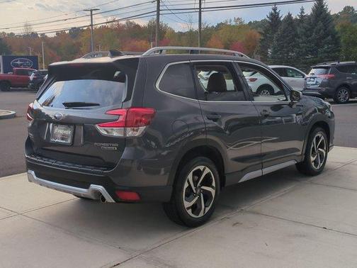 Magnetite Gray Metallic 2024 Subaru Forester Touring