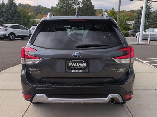 Magnetite Gray Metallic 2024 Subaru Forester Touring