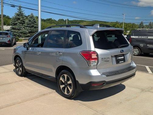 Ice Silver Metallic 2018 Subaru Forester 2.5i Premium