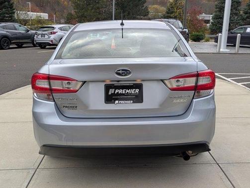 2017 Subaru Impreza 2.0i