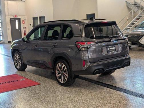 Magnetite Gray Metallic 2026 Subaru Forester Touring