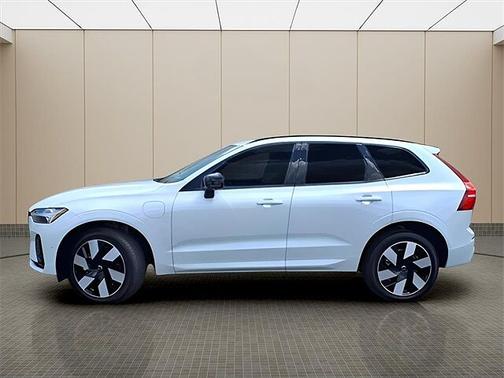 2025 Volvo XC60 Plus