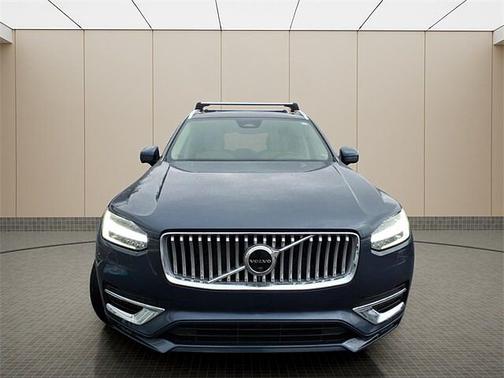 2023 Volvo XC90 Plus