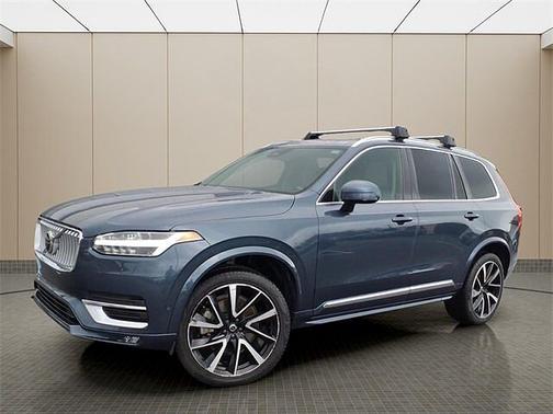 2023 Volvo XC90 Plus