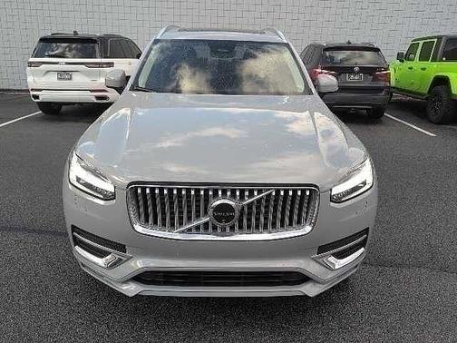 2025 Volvo XC90 Plus
