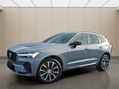 2023 Volvo XC60 Plus