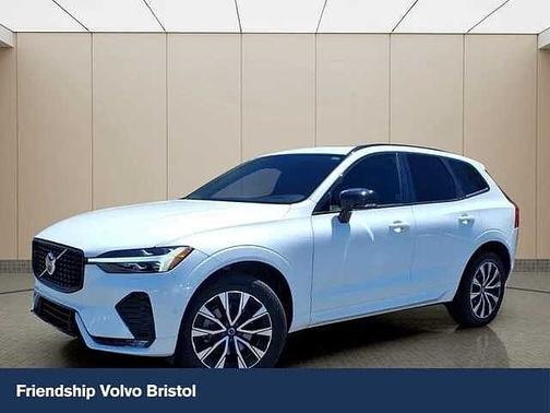 Crystal White 2024 Volvo XC60 Plus