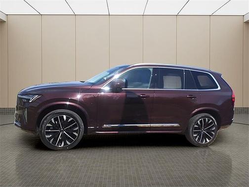 2025 Volvo XC90 Plus