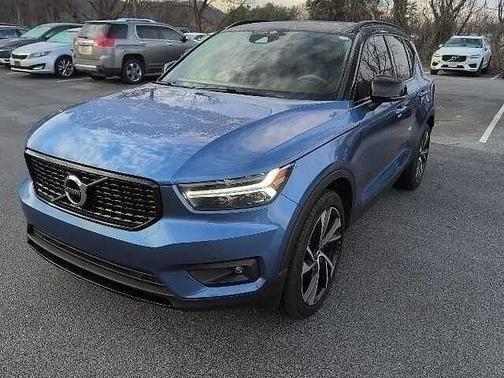 2021 Volvo XC40 R-Design