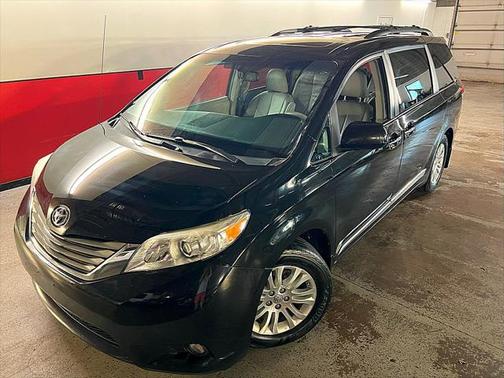 2014 Toyota Sienna XLE