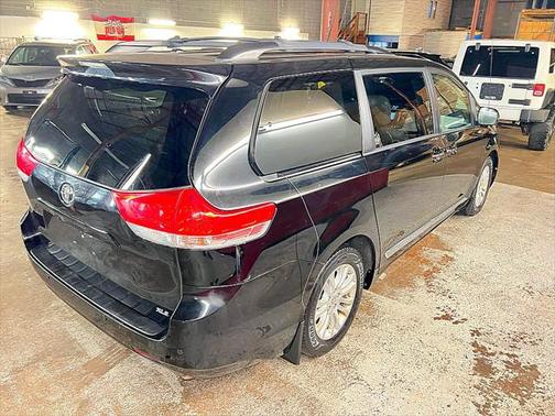2014 Toyota Sienna XLE