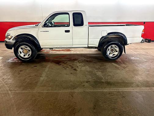 2004 Toyota Tacoma Xtracab