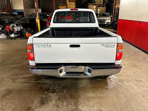 2004 Toyota Tacoma Xtracab