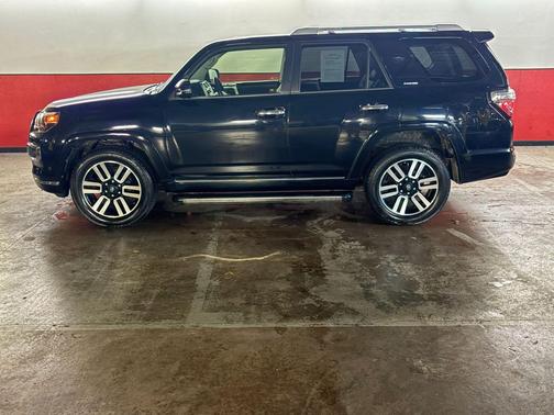 BLACK 2018 Toyota 4Runner Limited