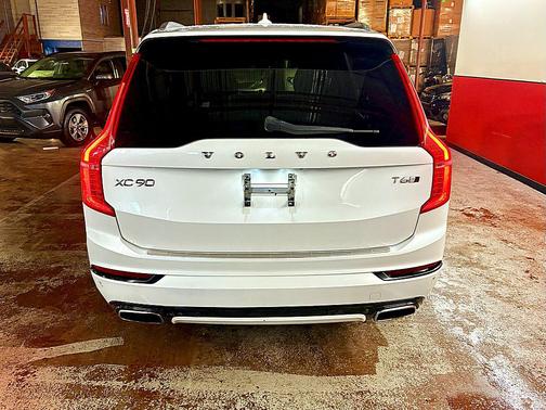 2016 Volvo XC90 T6 R-Design