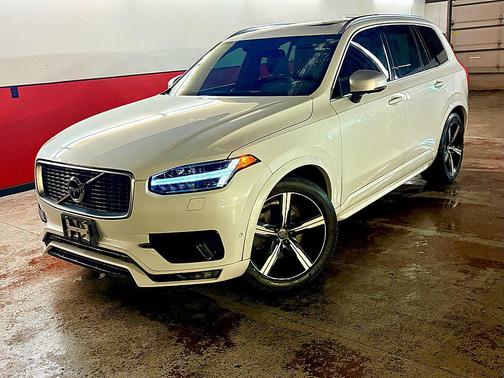 2016 Volvo XC90 T6 R-Design