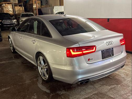 Ice Silver Metallic 2013 Audi S6 4.0T Prestige