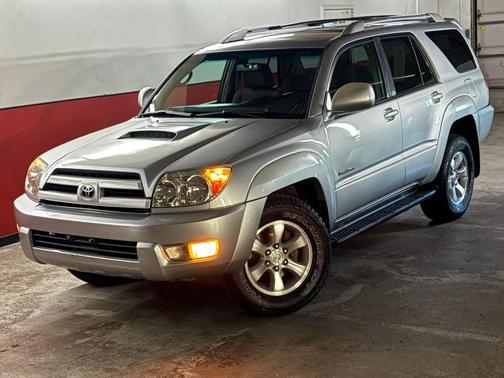 SILVER 2005 Toyota 4Runner SR5