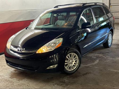 Black 2008 Toyota Sienna XLE Limited