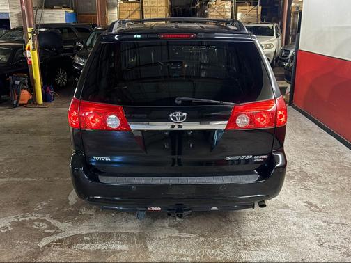 Black 2008 Toyota Sienna XLE Limited
