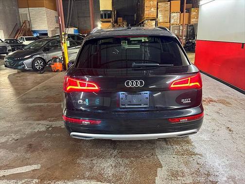 2018 Audi Q5 2.0T Premium Plus
