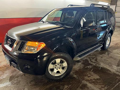 2008 Nissan Pathfinder LE