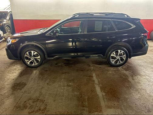 BLACK 2021 Subaru Outback Limited