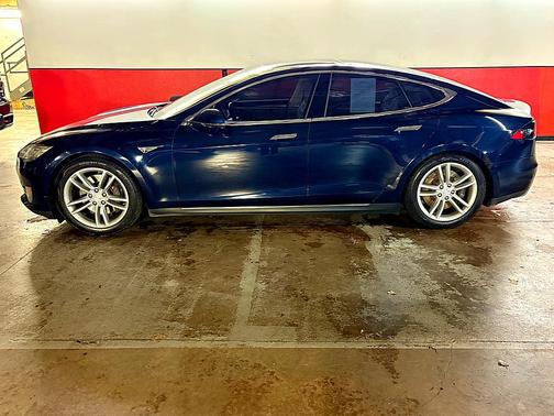 2013 Tesla Model S 60