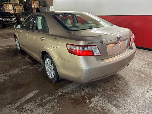 GOLD 2007 Toyota Camry Hybrid SE