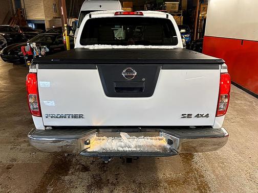 2009 Nissan Frontier SE Crew Cab