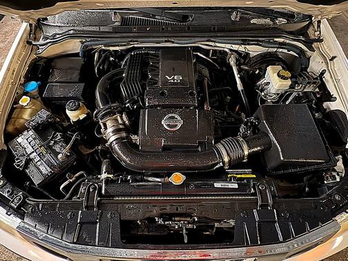 2009 Nissan Frontier SE Crew Cab