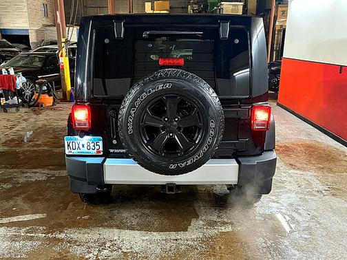 2012 Jeep Wrangler Unlimited Sahara