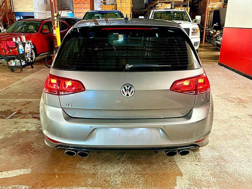 2017 Volkswagen Golf R 2.0T Manual