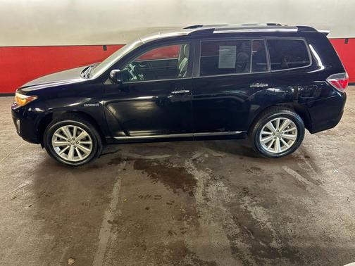 Black 2011 Toyota Highlander Hybrid Limited