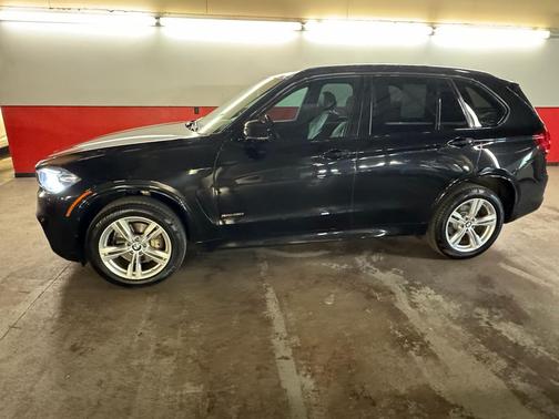 BLACK 2018 BMW X5 xDrive35i