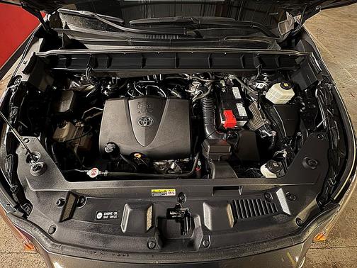 GRAY 2021 Toyota Highlander XLE