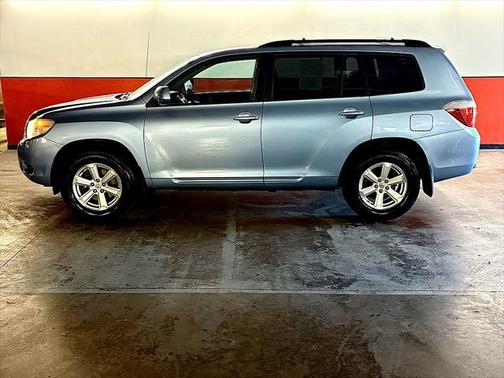 2010 Toyota Highlander SE