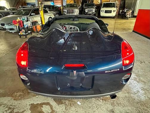 2008 Pontiac Solstice 57k miles convertible auto, CLEAN fun w/great MPG!