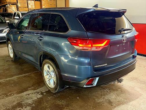 2017 Toyota Highlander Limited