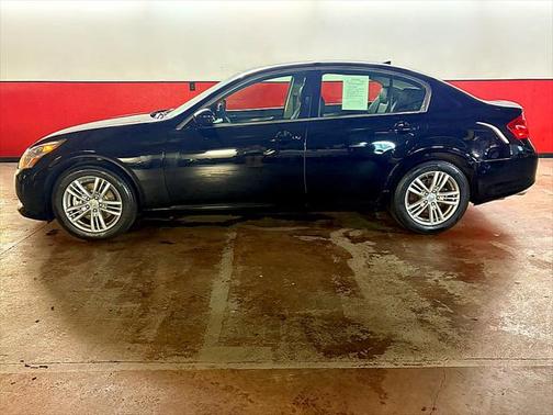 2013 INFINITI G37x Base