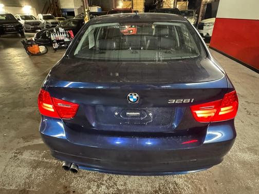 BLUE 2011 BMW 328 xDrive