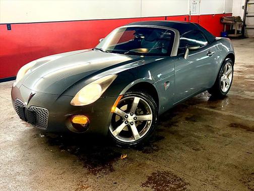 2007 Pontiac Solstice 46k miles! Convertible smooth & clean!