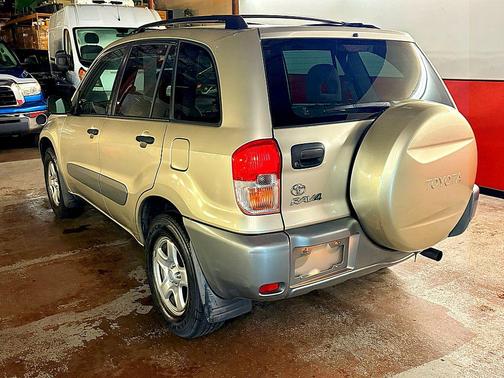 2003 Toyota RAV4 Base