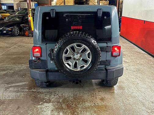 GRAY 2015 Jeep Wrangler Unlimited Rubicon