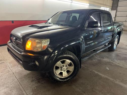 Black 2011 Toyota Tacoma Double Cab