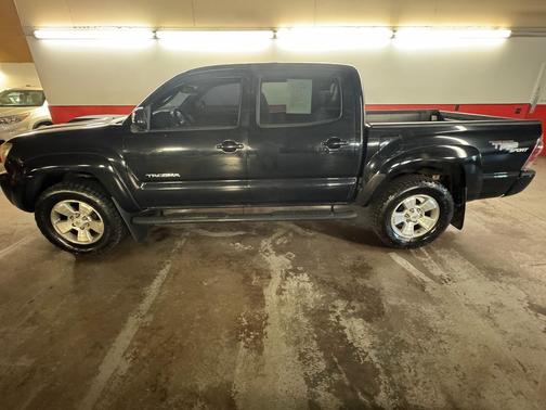 Black 2011 Toyota Tacoma Double Cab
