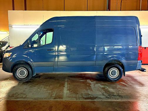 2019 Mercedes-Benz Sprinter 2500 Standard Roof