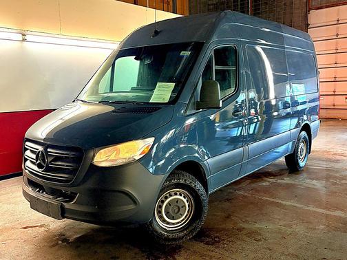 2019 Mercedes-Benz Sprinter 2500 Standard Roof